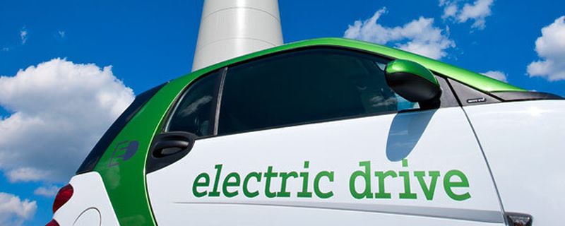 Das Deutsche Luft- und Raumfahrtzentrum (DLR) wollte wissen, warum Autofahrer zum Stecker statt zur Zapfpistole greifen.