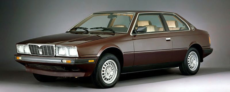 Das zu dieser Zeit meistverkaufte Maserati-Modell aller Zeiten wurde in den 1980er Jahren der Biturbo. Den kompakten Sechszylinder gab es als Zwei- und Viertürer, als Spyder und in Varianten mit klangvollen Namen wie Karif, Shamal oder Ghibli bis zum Jahr 1993.