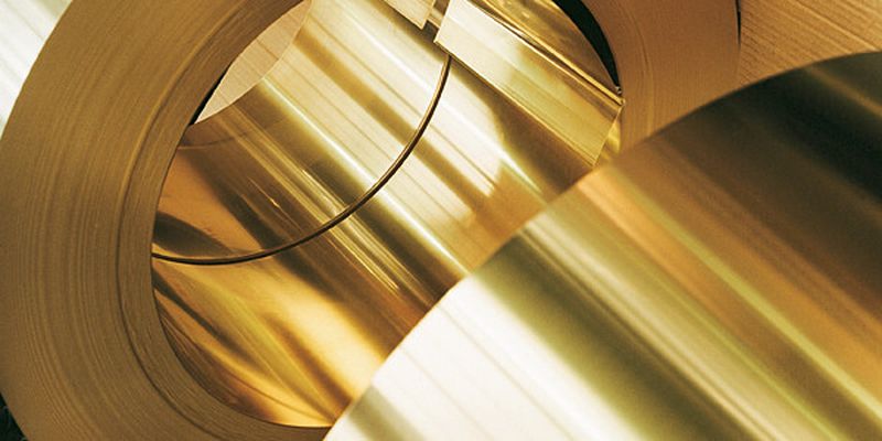 Ein präzise gewalztes und gerichtetes Ausgangsmaterial ist Grundlage die hohe Qualität der Endprodukte. Die eingesetzte Streck-Biege-Richtanlage aus dem Jahr 1976 wurde dafür nun modernisiert.