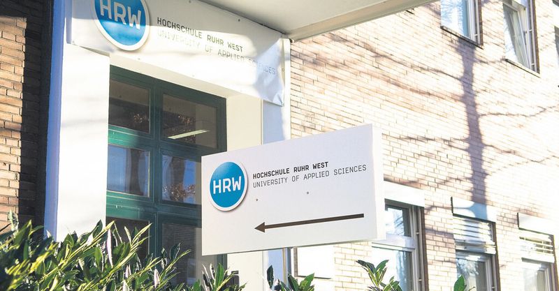Die Hochschule Ruhr-West hat 200 Mitarbeiter und 2.700 Studenten