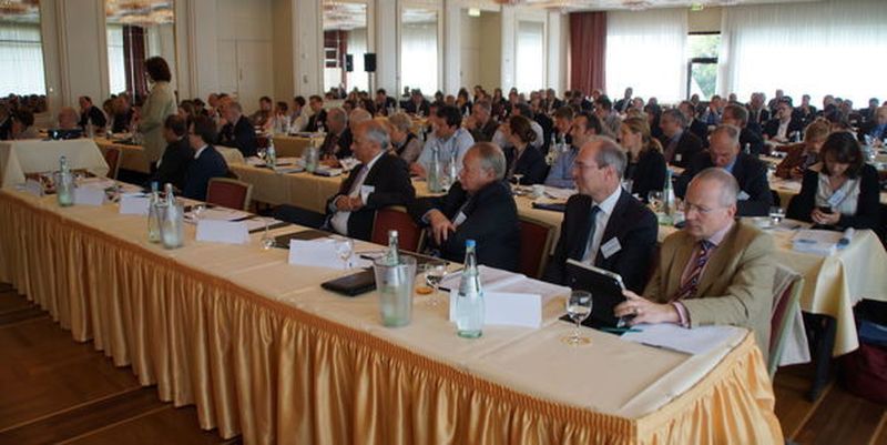 Der Maßnahmenkatalog der EU-Kommission zur besseren Benennung und Überwachung der Medizinprodukte-Zulassungsstellen sowie die Verhandlungen zur neuen europäischen Medizinprodukte-Verordnung beschäftigen die Teilnehmer der Med-Inform-Konferenz am 6. Mai in Bonn.
