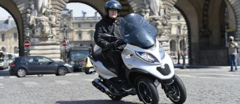 »bike und business«-Autor Tom Müller testete in Paris den neuen MP3 500 ie.