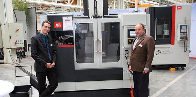 Andrew Heath (l.) said the office shows that SMTCL has decided to make Europe a priority.
