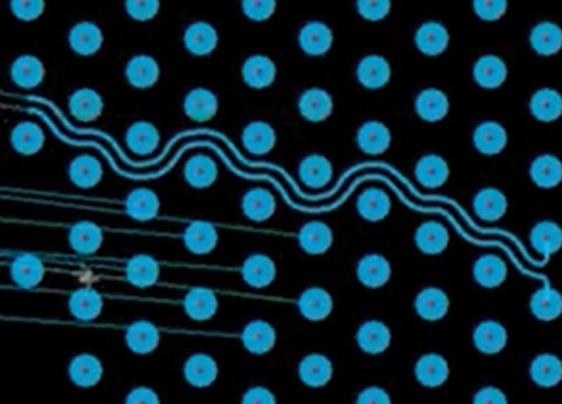 Bild 1: Ein Beispiel des Snake Routers für das Entflechten von HEX-Strukturen