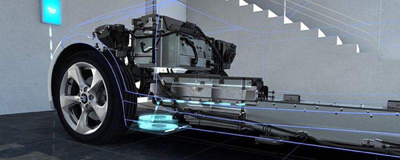 Daimler und BMW haben sich nach eigenen Aussagen auf den Einsatz einer einheitlichen Technologie zum induktiven Laden von Elektroautos und Plug-in-Hybrid-Fahrzeugen verständigt. Das System soll „mittelfristig“ serienreif sein.