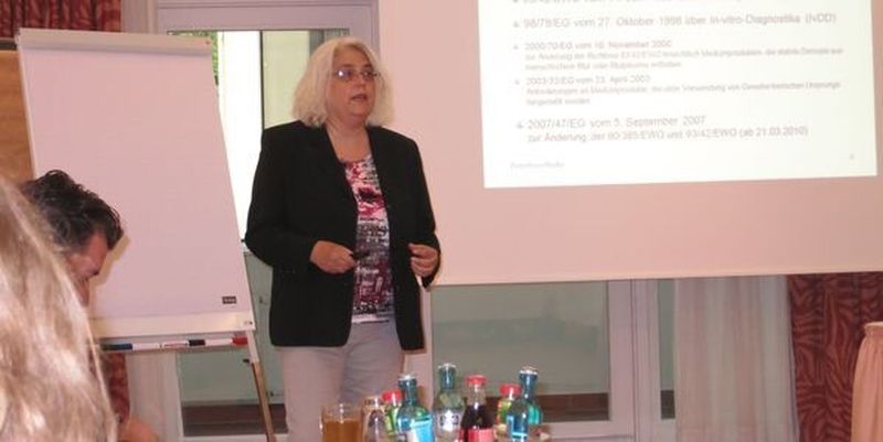 „Kombinationsprodukte sind rechtlich betrachtet entweder Medizinprodukte oder Arzneimittel, aber niemals beides“, Petra Roos-Pfeuffer, Regierungspräsidium Kassel, auf dem Medizinprodukte-Crashkurs für die Pharmabranche des Forum Instituts.