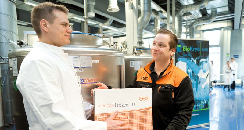 Abb. 1: Das Biotech-Unternehmen Biokryo setzt auf den Service des Transportdienstleisters TNT Express.