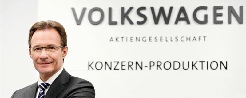 2010 wurde Dr. Michael Macht (53). zum Volkswagen Konzernvorstand für Produktion berufen.
