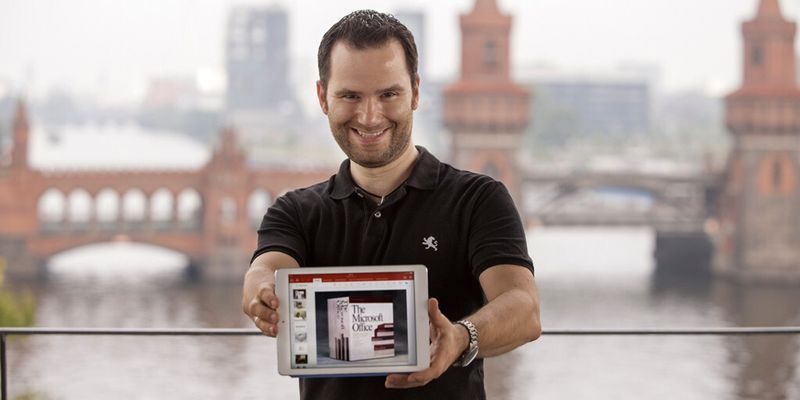 Nach 25 Jahren ist Microsoft Office kein besseres Druckstudio mehr, sondern eine digitale und vernetzte Suite von Produktivprogrammen für die Büroarbeit. Dr. Thorsten Hübschen erklärt die Veränderung und ihre Vorteile.