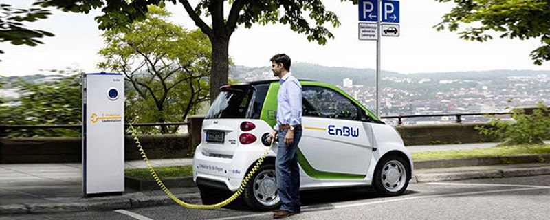 Die Bundesregierung hat einen Gesetzesentwurf erarbeitet, der Fahrern von Elektroautos einige Privilegien bringen soll.