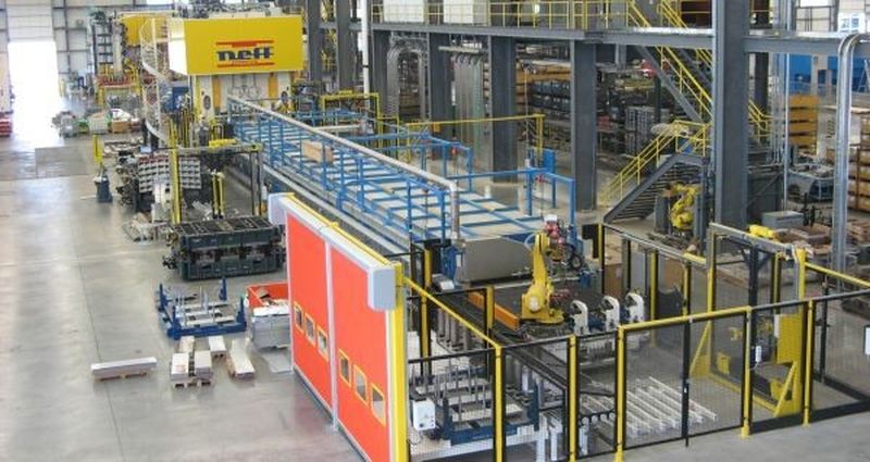 Neff-Warmform-Komplettlinien für die Herstellung von pressgehärteten Pkw-Strukturteilen
