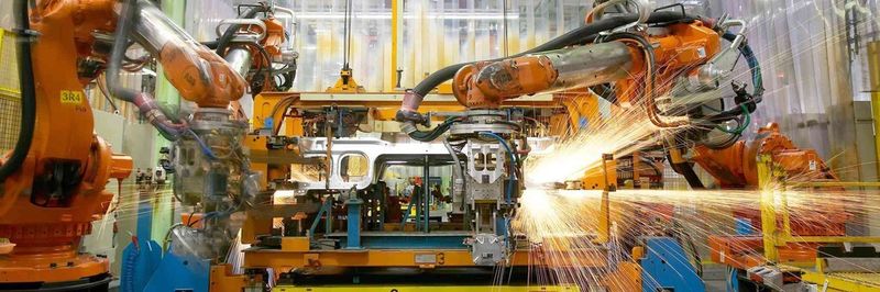 Das Han B Anbaugehäuse eignet sich insbesondere für den Einsatz in robusten Umgebungen wie der Industrieproduktion und Robotik, wo Schnittstellen mit hohen IP-Schutzklassen ausgelegt werden.