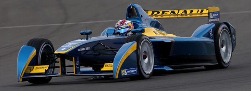 Renault leitet mit der Formel E eine neue Motorsport-Ära ein: Die rein elektrische Rennserie startet in zehn Metropolen.