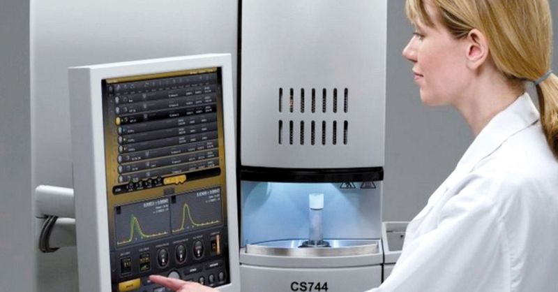 Abb. 1: Große Verbraucher in der Fertigung und die oft veralteten Stromnetze führten bei analytischen Instrumenten mitunter zu Störungen.