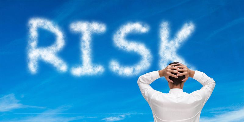 Mit der wachsenden Zahl an Cloud-Angeboten und der Cloud-Nutzung müssen sich Unternehmen zwangsläufig mit cloud-spezifischen Risiken auseinander setzen.