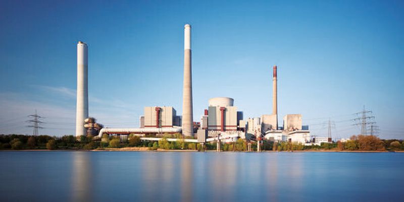 Bild 1: Auch industrielle Stromverbraucher können dazu beitragen, dass die Stromnetze trotz des steigenden Anteils erneuerbarer Energien stabil bleiben.