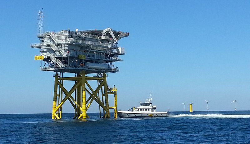 Die GAD Burkhardtsdorf GmbH bei der Arbeit am Windpark „Riffgrund 1“ auf der Nordsee.