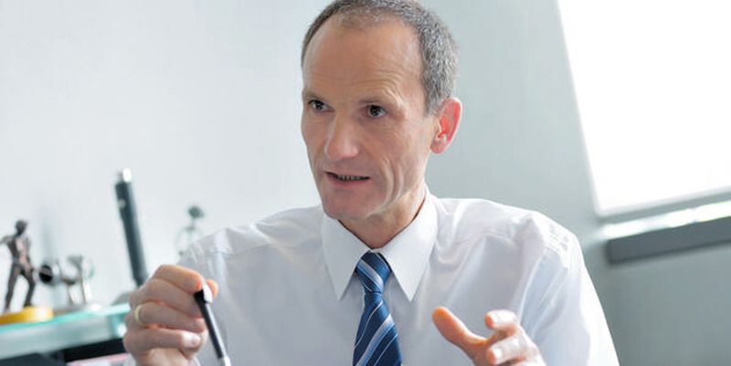 „Gerade ist das Thema Lithium-Ionen-Batterietechnik in aller Munde, hauptsächlich im Automobilbereich.“