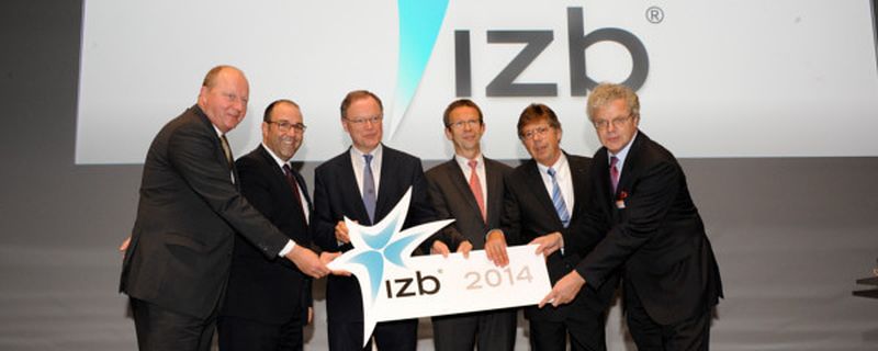 Schirmherren und Redner eröffneten die 8. Internationale Zuliefererbörse am Abend des 13. Oktober 2014 in der Autostadt in Wolfsburg (v.r.n.l. Julius von Ingelheim, Sprecher des Vorstands der Wolfsburg AG, Dr. Werner Neubauer, Volkswagen Markenvorstand, Klaus Mohrs, Oberbürgermeister der Stadt Wolfsburg, Stephan Weil, Niedersächsischer Ministerpräsident, Stephan Wolf, Stellvertretender Vorsitzender des Gesamt- und Konzernbetriebsrates der Volkswagen AG und Otto Ferdinand Wachs, Geschäftsführer der Autostadt GmbH).
