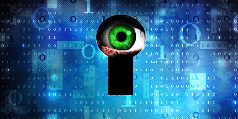 Über fortgeschrittene Angriffsmethoden beobachten Hacker oft monatelang unbemerkt den Datenverkehr im Unternehmensnetz.