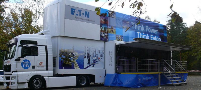 Im Rahmen der „Mobile Technology Days“ besucht Eaton mit seinem Truck Maschinenbauer in Europa, um seine Lösungen aus den Bereichen Elektrotechnik, Hydraulik und Filtration vorzustellen, mit denen sich Maschinen sicherer, zuverlässiger und energieeffizienter gestalten lassen.