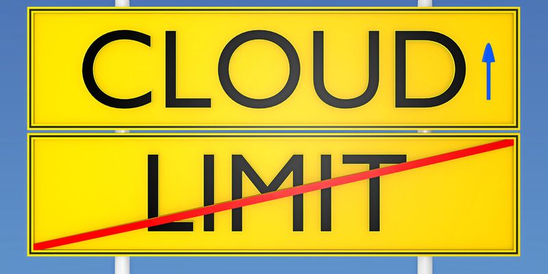 Um Hybrid Clouds schnell einzuführen, verzichten viele Kunden oft auf die Möglichkeit, zwischen verschiedenen Cloud-Plattformen zu wählen. Dabei unterstützen Technologien und Services die IT-Transformation mit Hilfe der Hybrid Cloud bei voller Wahlfreiheit und Datenkontrolle.