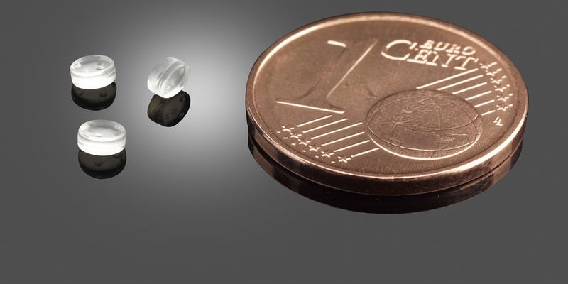 Die Freudenberg Gruppe produziert bekannte medizintechnische sowie mechatronische Produkte. Der Schwerpunkt wird dabei auf die Miniaturisierung gelegt