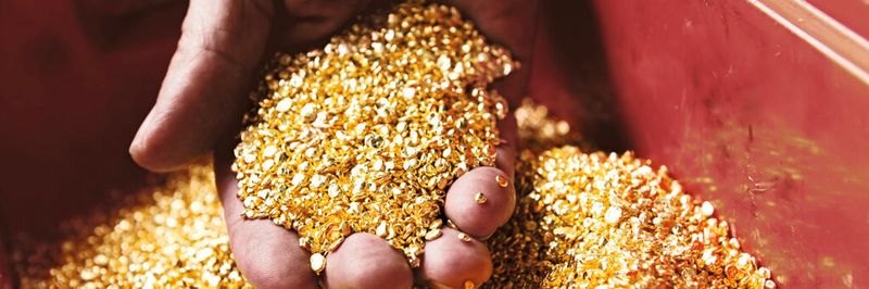 In der Goldstadt Pforzheim gewinnt Heimerle + Meule aus Produktionsabfällen Reinmetalle wie hochwertiges Goldgranulat und reines Silber.