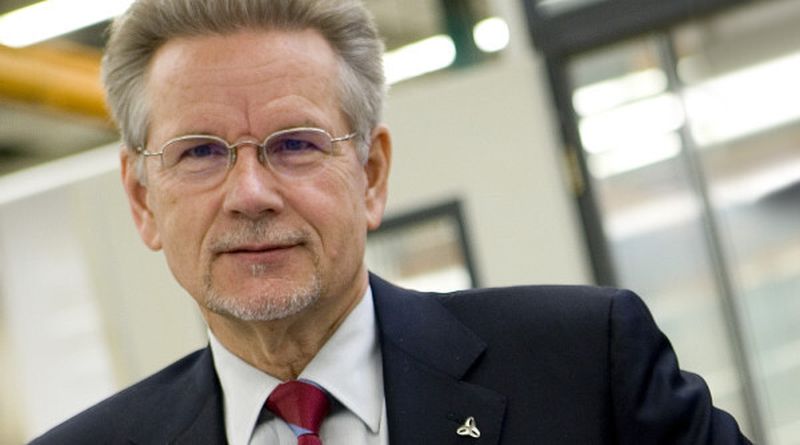 Dr. Manfred Wittenstein, Aufsichtsratsvorsitzender der Wittenstein AG: „Die Schüler wollen wissen, wie sich die technischen Berufe anfühlen, was sie konkret in der Ausbildung erwartet. Lehrer und Berufsberater können das kaum leisten, da sind wir aus der Praxis gefragt.“