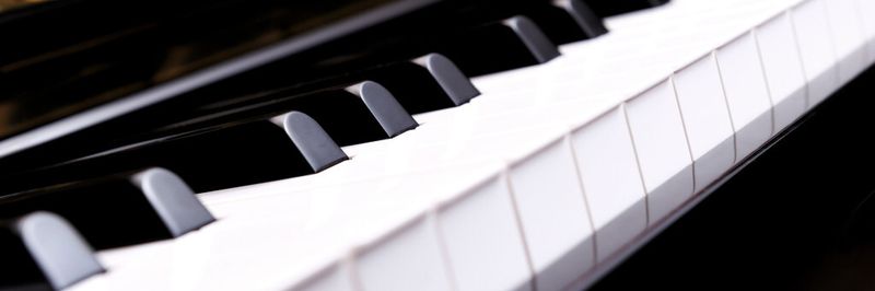 Die DIN-Schienen-Netzgeräte Piano von Puls stehen für leises, unauffälliges Arbeiten als Ausdruck der Zuverlässigkeit.