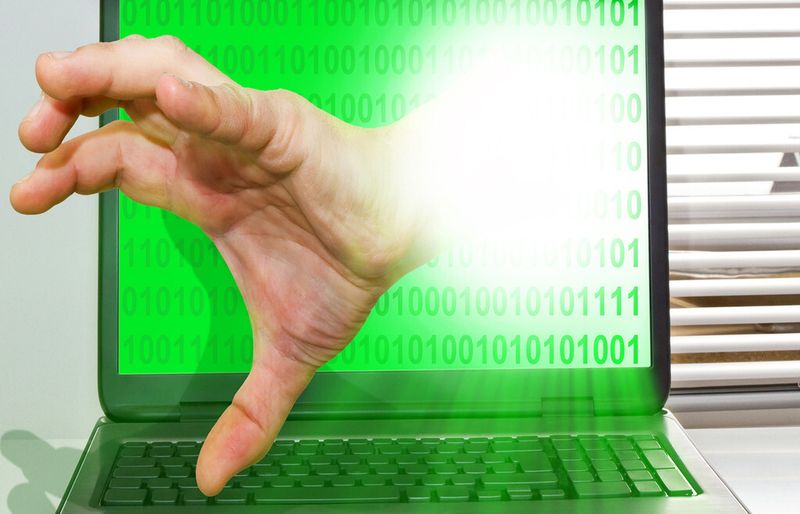 Nur wer seine Daten regelmäßig, am besten täglich, sichert, kann einen Komplettausfall des Systems einigermaßen unbeschadet überstehen.