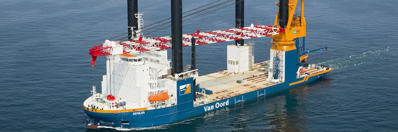 Das Offshore-Installationsschiff Aeolus auf See.