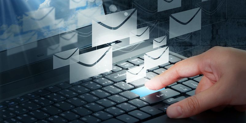 Die Open Source App Tutanota für iOS bietet Ende-zu-Ende verschlüsselte E-Mails für iPhone und iPad. Tutanota verschlüsselt alle Daten auf den Geräten der Nutzer, so dass niemand sonst darauf zugreifen und auch kein Nutzerprofil erstellt werden kann.