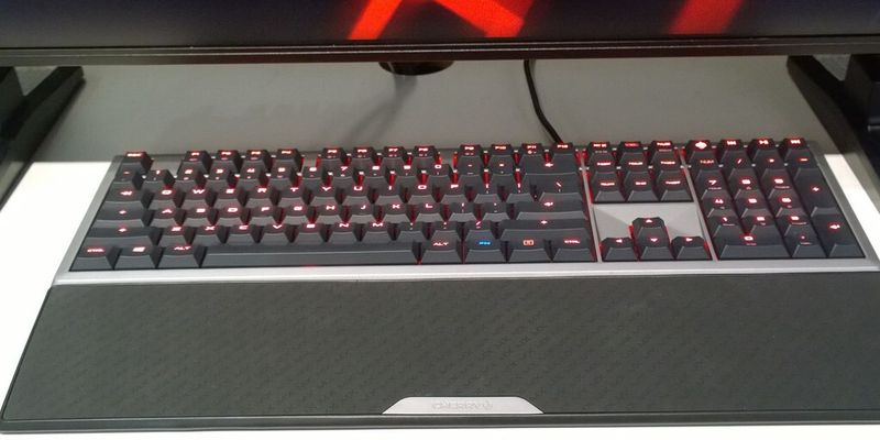 Cherry hat auf der CES das MX Board 6.0 mit analoger Realkey-Technologie vorgestellt. Es soll das schnellste Keyboard der Welt sein.