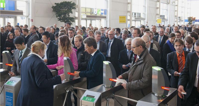 Einlass zur weltweit größten IT-Messe; in diesem Jahr findet die CeBIT vom 10. bis zum 16. März statt.