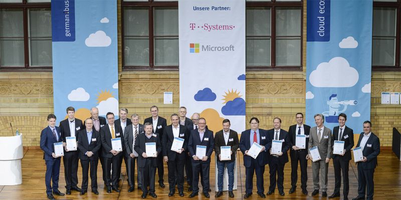 Auf dem Winter Summit des Cloud Ecosystem in Berlin trafen sich über 200 Vertreter aus der Cloud-Industrie. Im Rahmen der Veranstaltung wurden auch wieder die begehrten Gütesiegel "Trust in Cloud" und "German Cloud" verliehen.