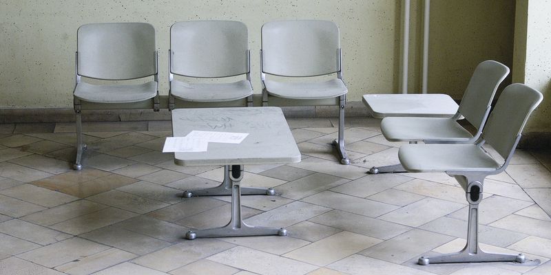 Ein WLAN-Gastzugang kann die mitunter lange Wartezeit versüßen