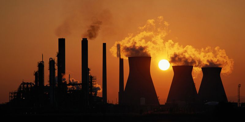 Betriebe aus dem Energiesektor müssen sich zunehmend gegen Angriffe von außen wappnen.