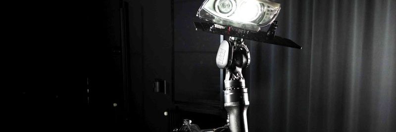 Flexibler, robuster, genauer – das Lichtmesssystem von Opsira verbindet klassisches Goniophotometer und Industrieroboter.
