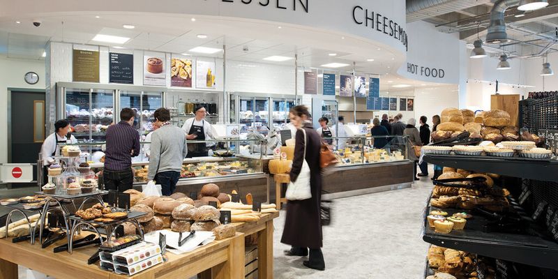 Frische regionale Spezialitäten: Booths arbeitet vorzugsweise mit kleinen Höfen und Manufakturen zusammen und kann sich so von den großen Supermarktketten abheben.