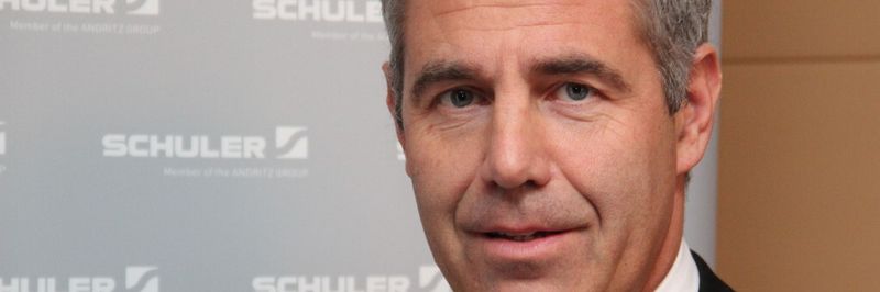 Schuler-CEO Stefan Klebert will stärker auf das mittlere Preissegment setzen, um das Angebot des Pressenherstellers besser an lokale Marktbedürfnisse, beispielsweise in Asien, anzupassen.