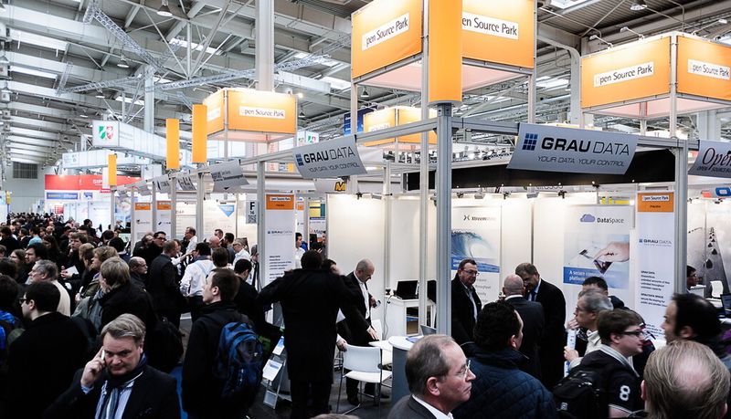 Im Open Source Park, hier ein Foto von der CeBIT 2013, geht es öfter beengt zu.