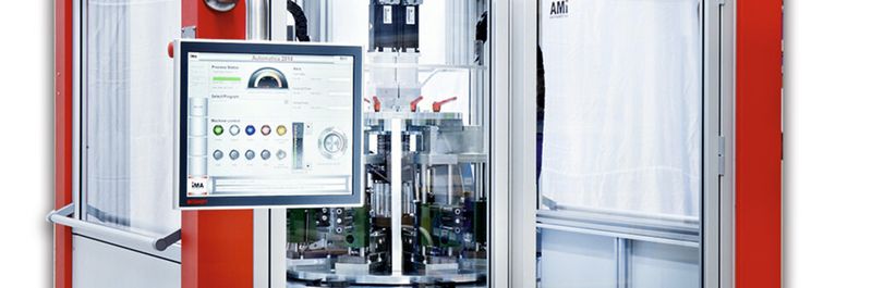 Die von IMA zur Automatica 2014 vorgestellte Rundtaktanlage CGM ist besonders kompakt und lässt sich mit PC-basierter Motion Control flexibel einsetzen.