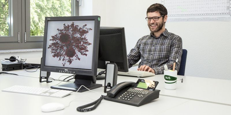 Data Scientists wissen Konzepte und Techniken aus den Bereichen Informatik, Statistik und Mathematik geschickt zu nutzen, um Zusammenhänge in Big Data zu erkennen.