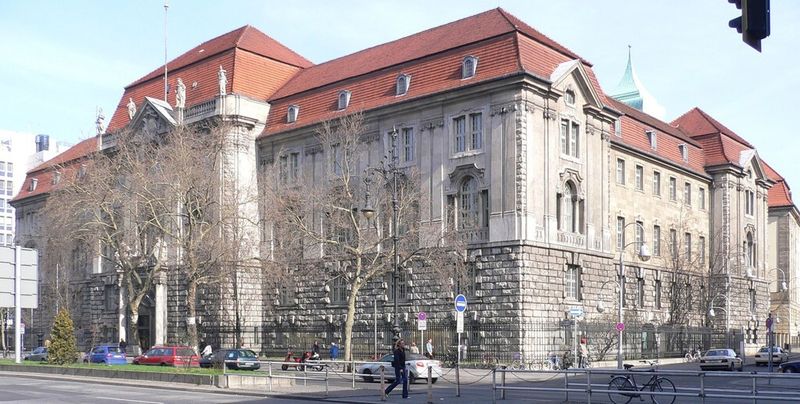 Das Oberverwaltungsgericht Berlin-Brandenburg in der Hardenbergstraße