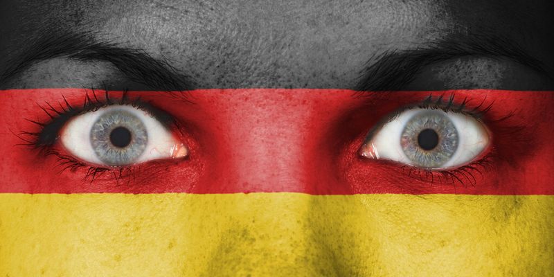 Die dem Deutschen nachgesagte typische Zögerlichkeit bei politischen oder gesellschaftlichen Themen, könnte einen der wichtigsten IT-Trends unserer Tage ausbremsen.