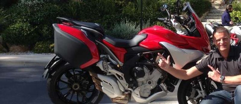 Schneller reisen sowie spurtstark wie ein bekannter menschlicher 100-Meter-Sprinter: die neue MV Agusta Tursimo Veloce.
