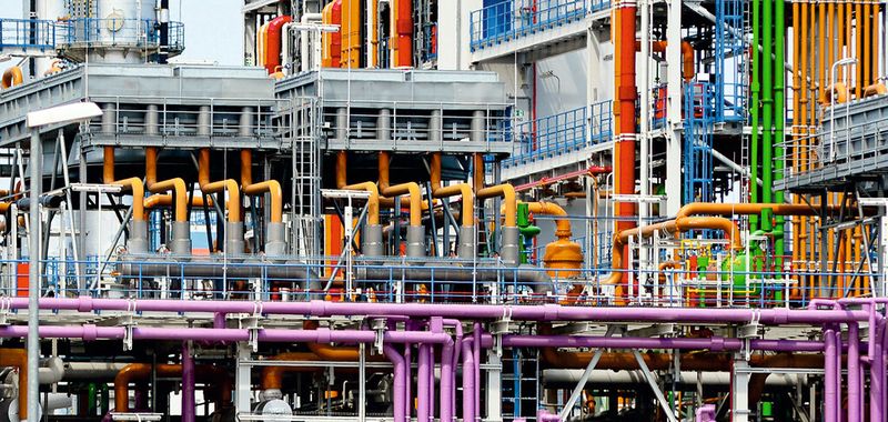 The industrial plant manufacturing sector has to face several challenges.