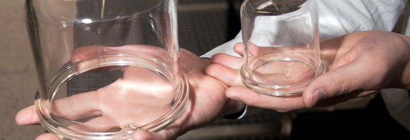 The connection dimensions of the borosilicate canisters are identical to conventional canisters. So, they can easily be replaced even on existing machines and systems currently in operation.