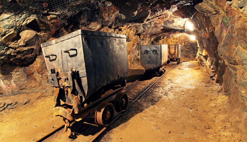 Den Begriff "Data Mining" kennen so einige, aber "Process Mining"? Process Mining filtert relevante Informationen heraus, indem alle Prozessspuren aus der IT in Echtzeit zusammengeführt und visualisiert werden.